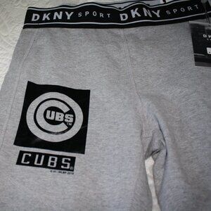 WOMEN'S DKNY SPORT CHICAGO CUBS LOGO HIGH WAIST CAPRI LEGGING SIZE LG NWT